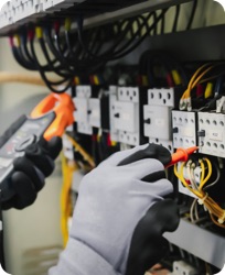 Opravy elektroinstalací